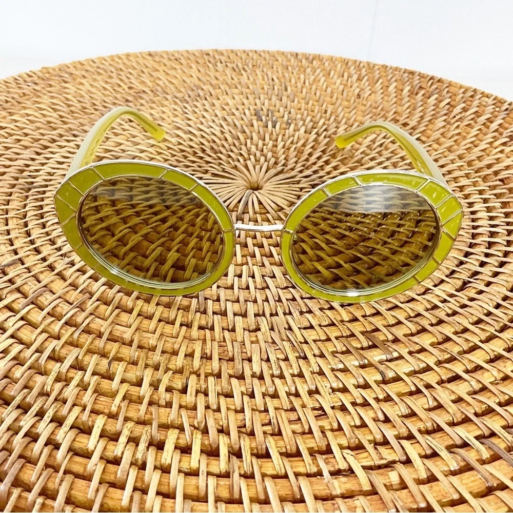 Tory Burch Light Green Sunglasses Like New